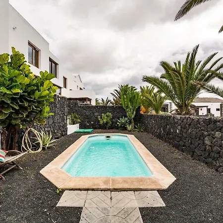 Calma En Teguise, 