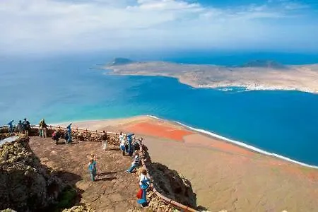Calma En Teguise, 